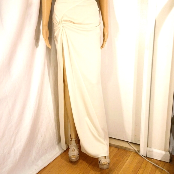 π₯ π₯ NWT Ronny Kobo Collection Ivory/Cream Sleeveless Halter Gown/Dress. - Picture 3 of 15